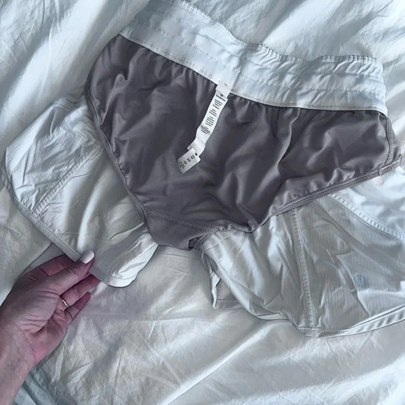Lululemon Hotty Hot Shorts [Size: 6] - Picture 5 of 7